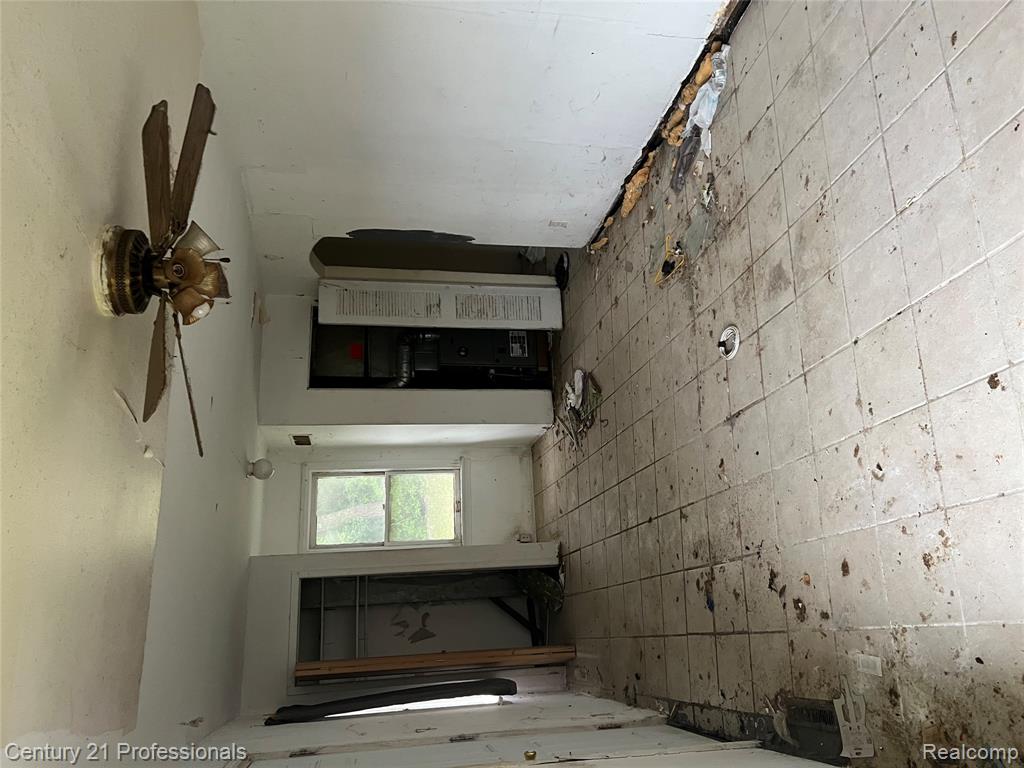 8070 Westpoint Street Property Photo 9