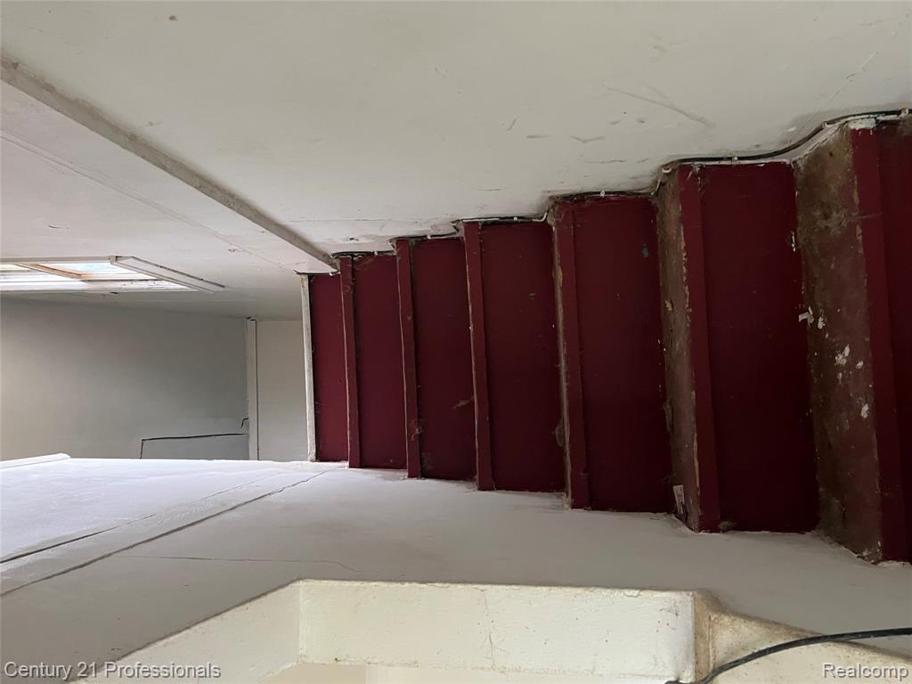 8070 Westpoint Street Property Photo 12