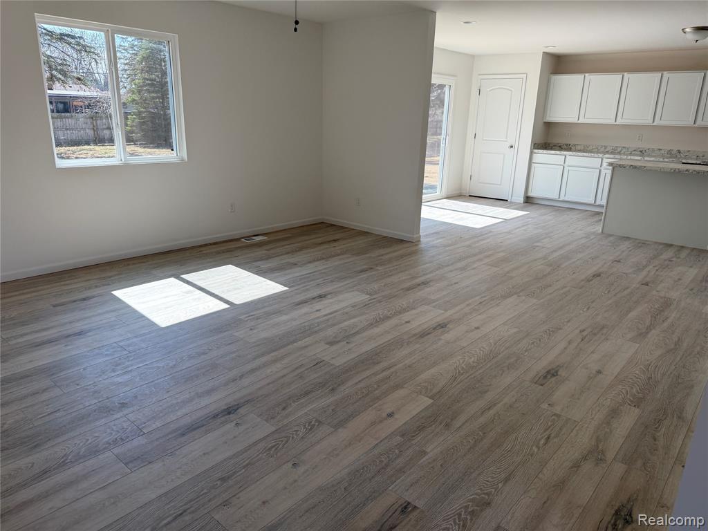 5755 Copper Tree Park Property Photo 5
