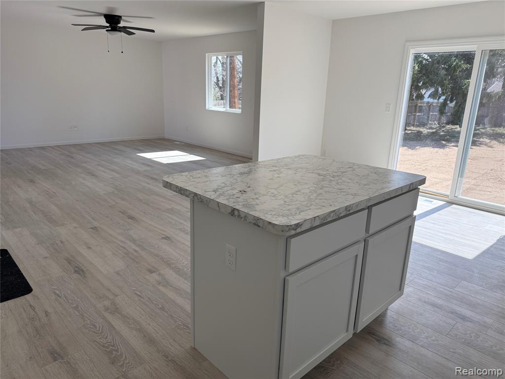 5755 Copper Tree Park Property Photo 7