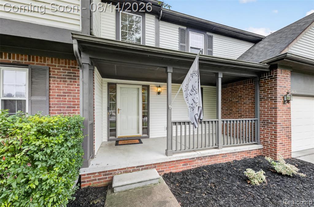 1613 Oak Squire Court Property Photo 2