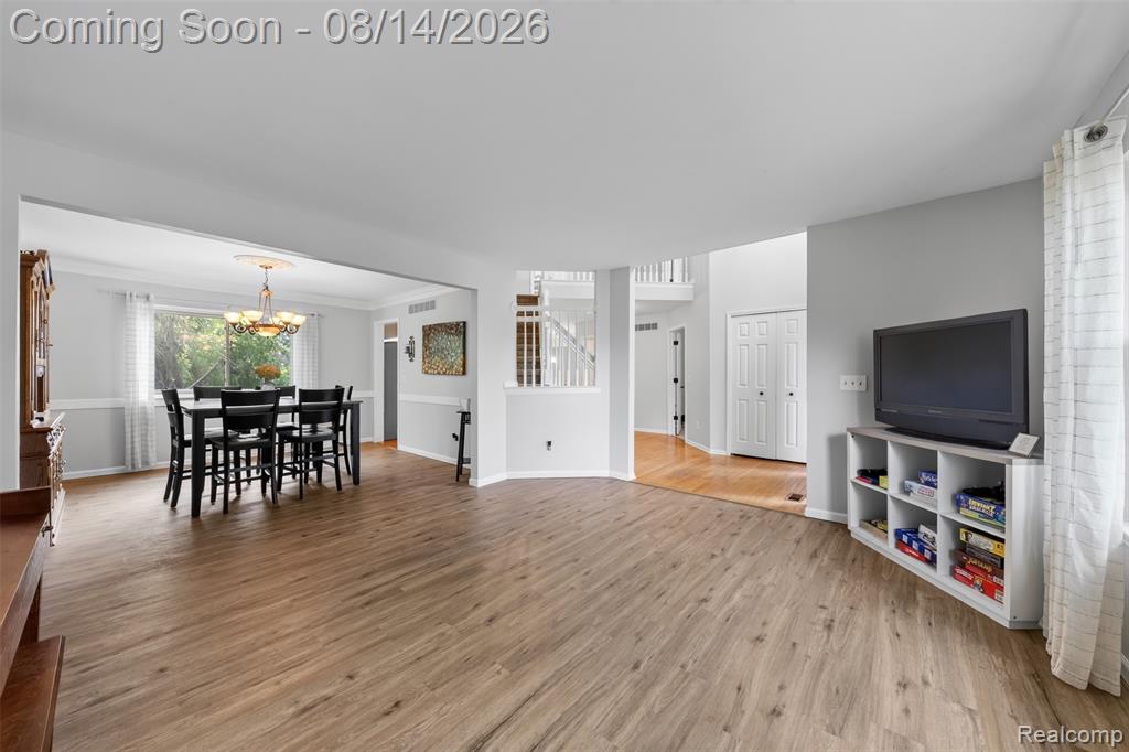 1613 Oak Squire Court Property Photo 9