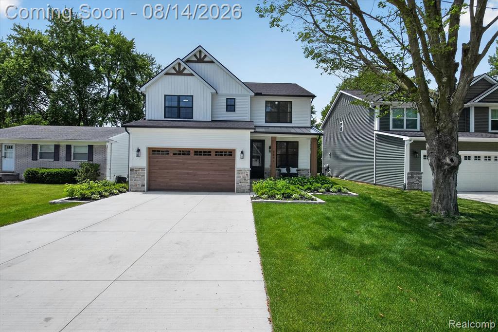 9295 Elmhurst Avenue Property Photo 2