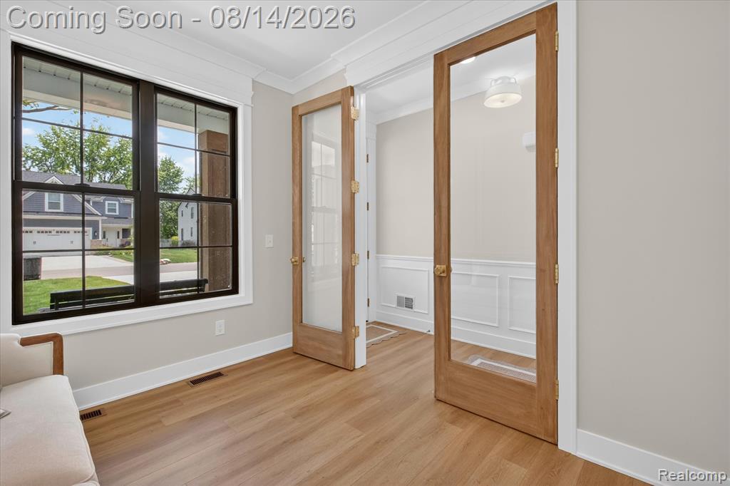 9295 Elmhurst Avenue Property Photo 6