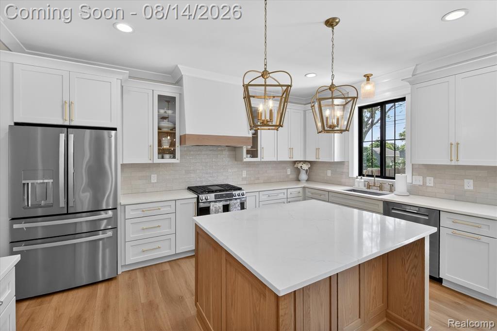9295 Elmhurst Avenue Property Photo 18