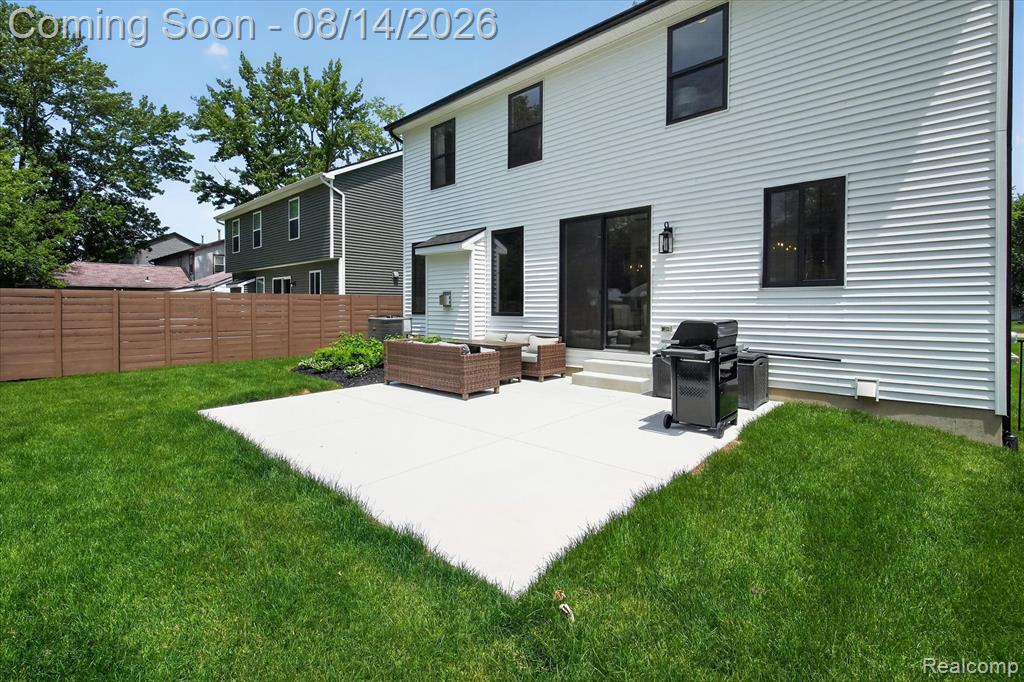 9295 Elmhurst Avenue Property Photo 43
