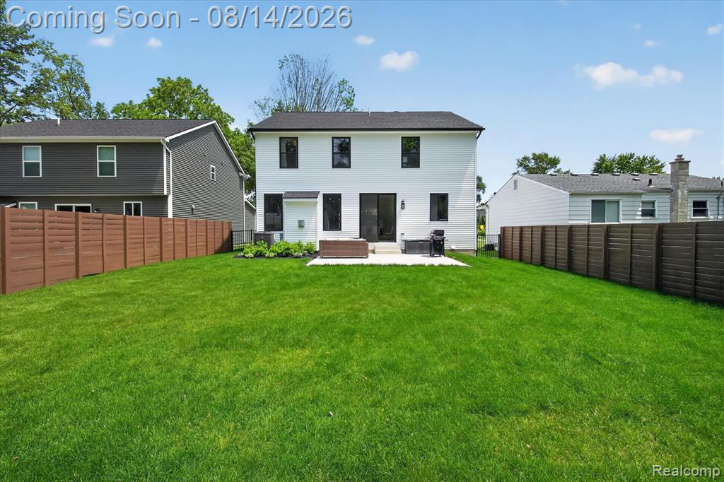 9295 Elmhurst Avenue Property Photo 44