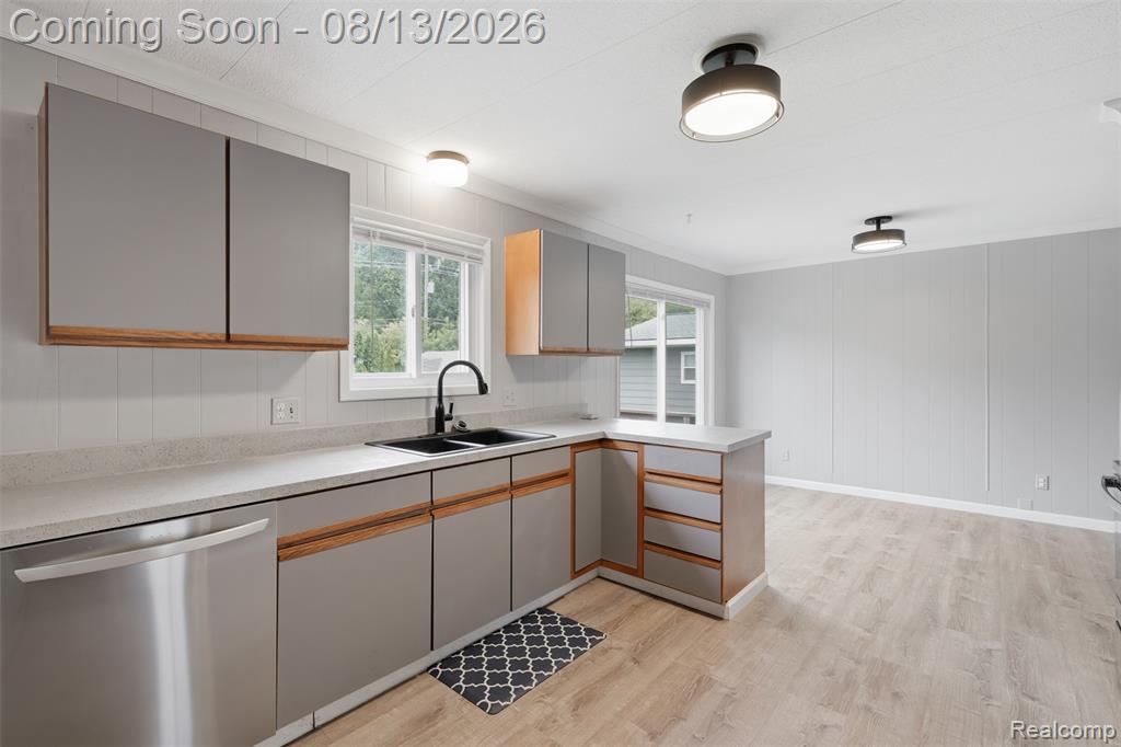 1217 E Commerce Street Property Photo 11