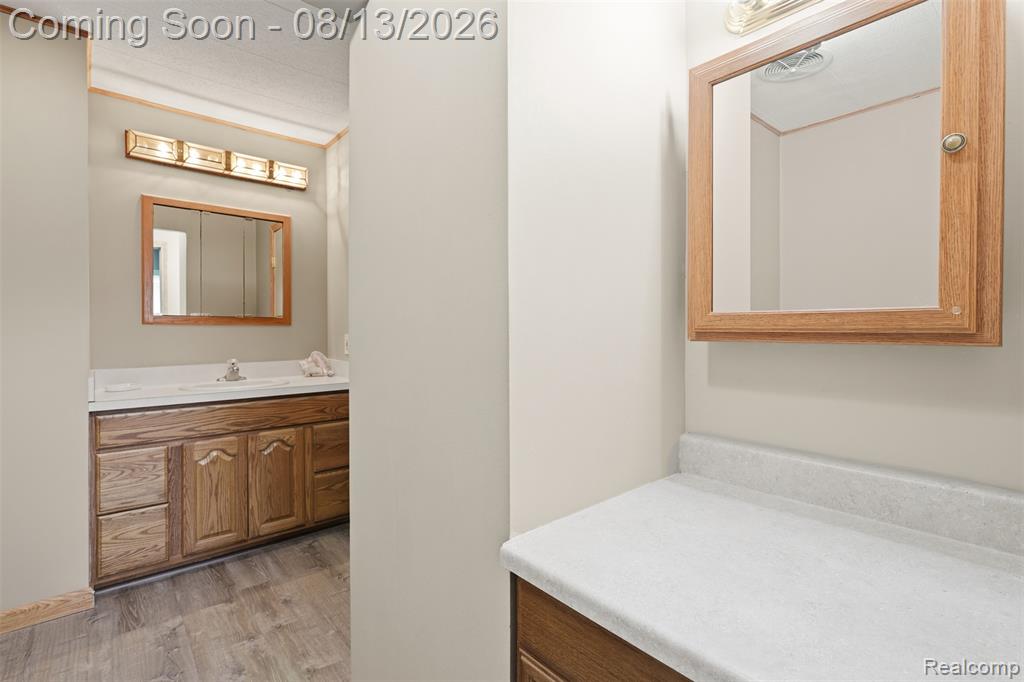 1217 E Commerce Street Property Photo 16