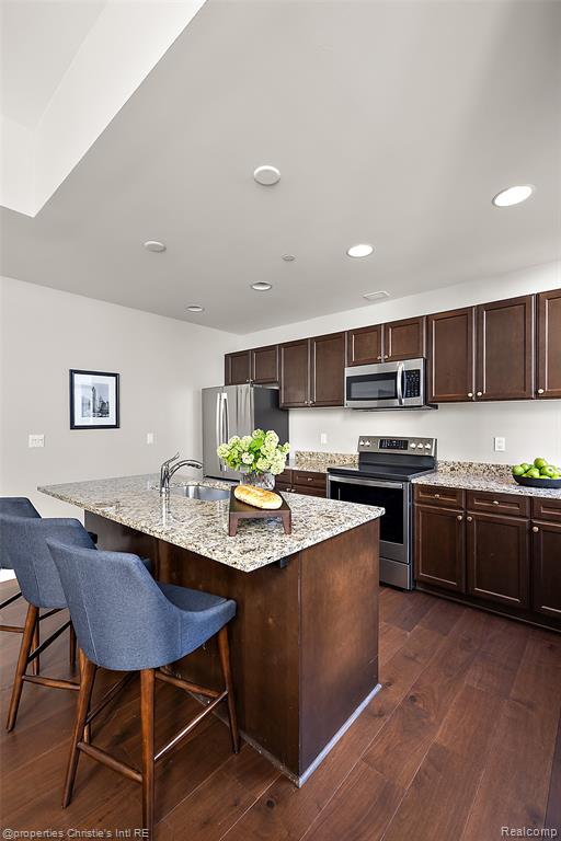 1 Park Avenue Property Photo 5
