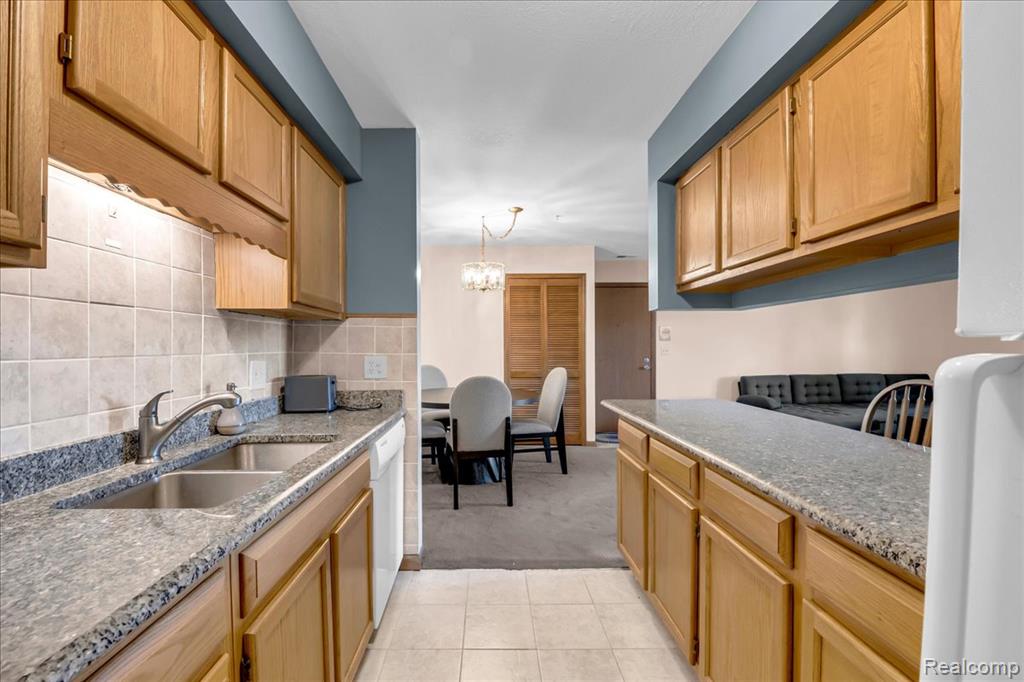 1395 Harbour Boulevard Property Photo 11