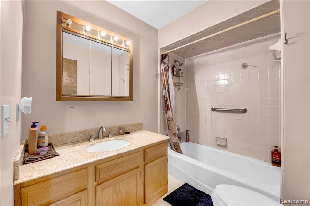 1395 Harbour Boulevard Property Photo 16