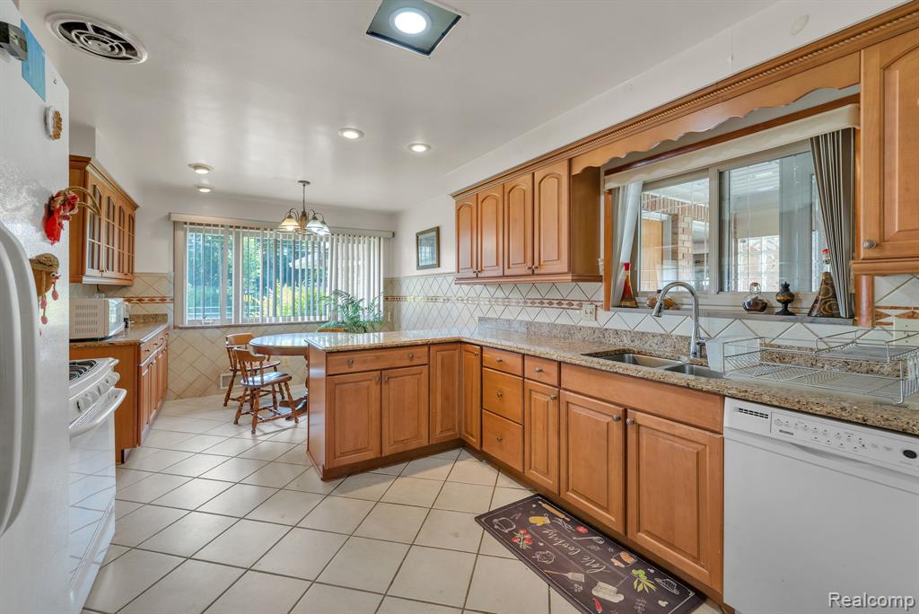 7771 Esper Boulevard Property Photo 19