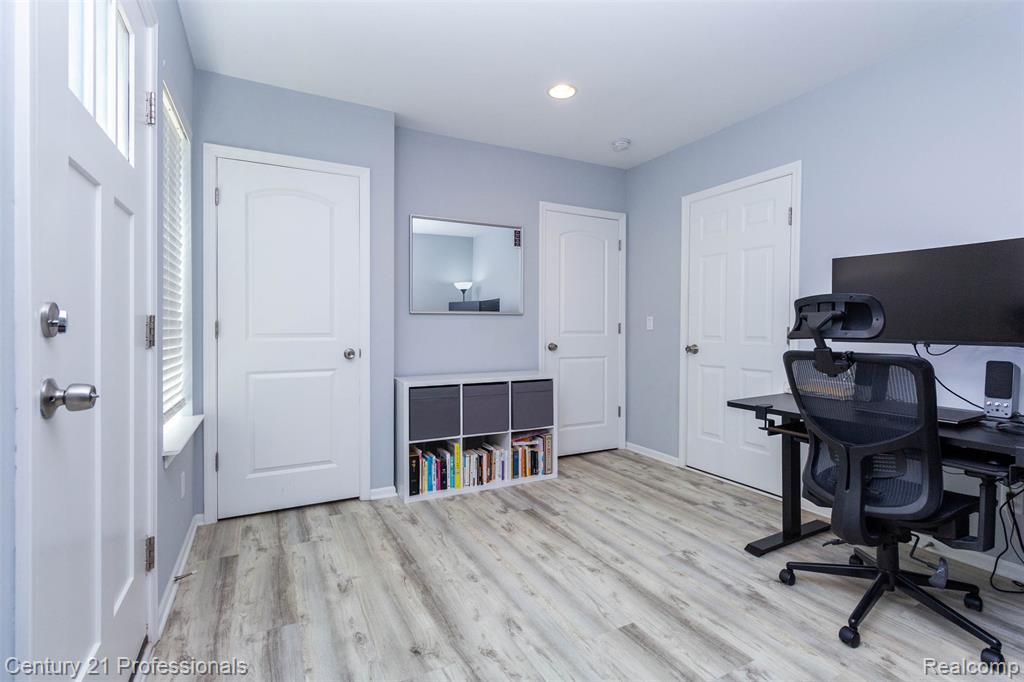 57 Kaprol Drive Property Photo 32