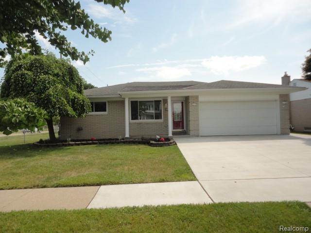 22009 Provincial Street Property Photo 1