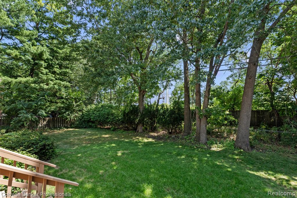 2385 Avondale Street Property Photo 30