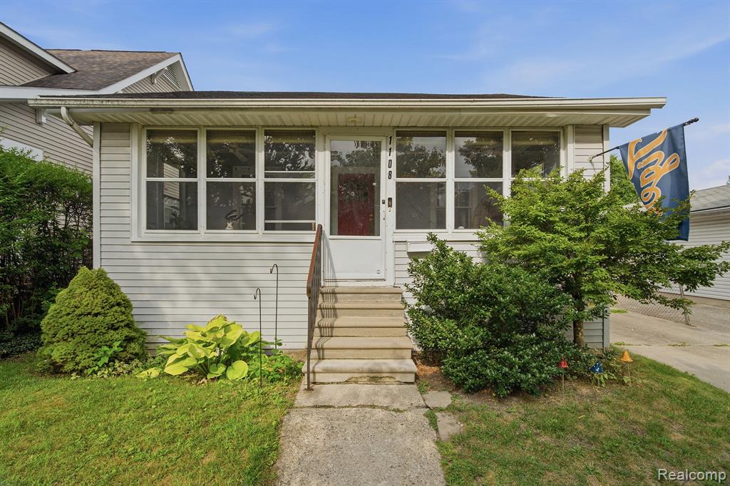 1108 S Wilson Avenue Property Photo 1