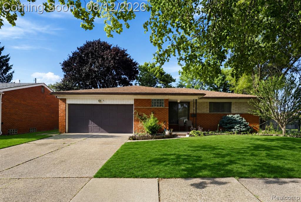 5383 Gerald Street Property Photo 2