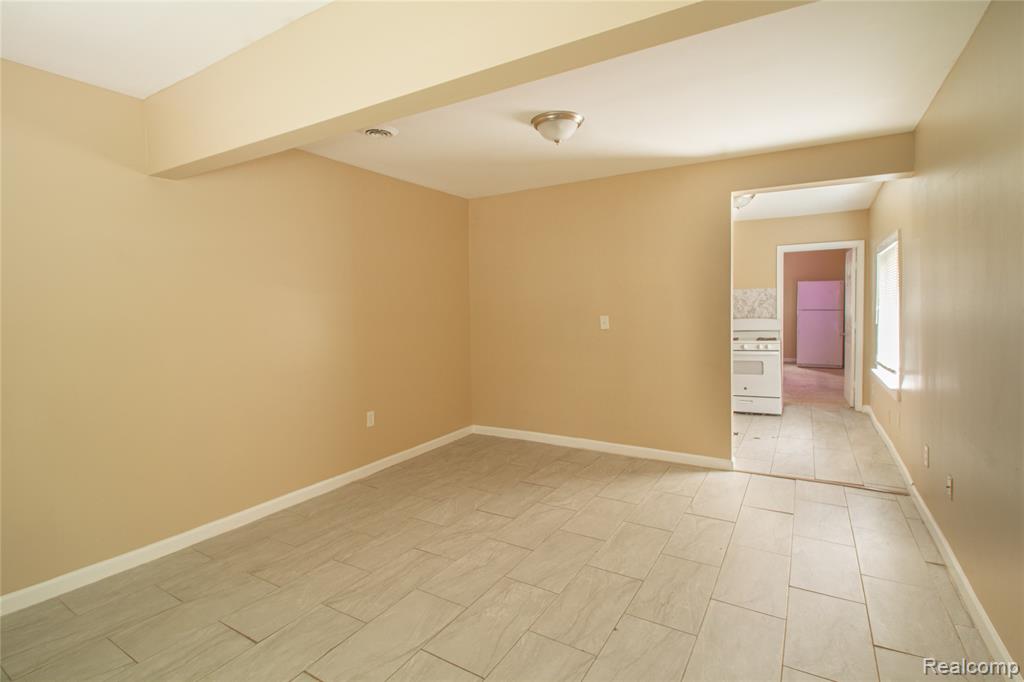 14874 Dolphin Street Property Photo 4