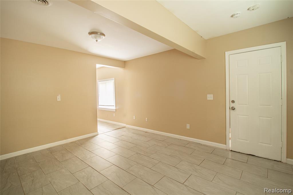 14874 Dolphin Street Property Photo 6