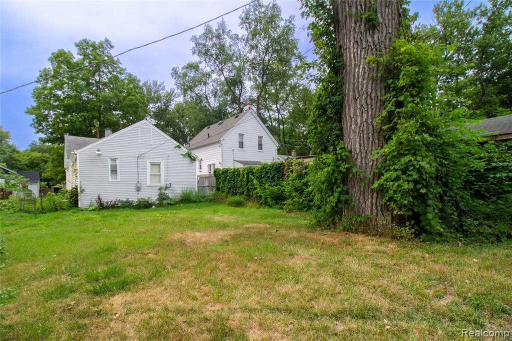 14874 Dolphin Street Property Photo 18