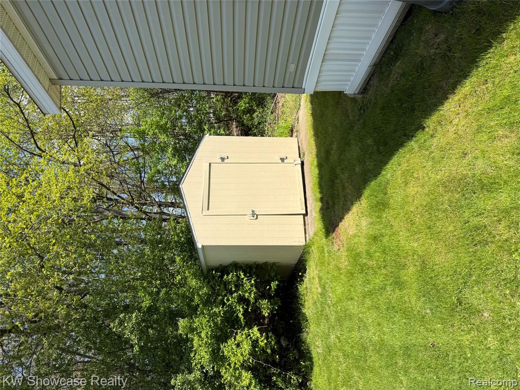 1414 Nardeer St. Property Photo 2