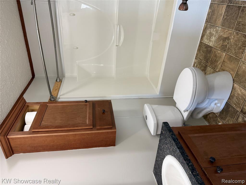 1414 Nardeer St. Property Photo 17
