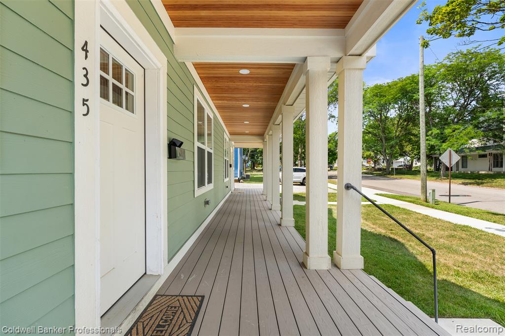435 Hiscock Street Property Photo 3