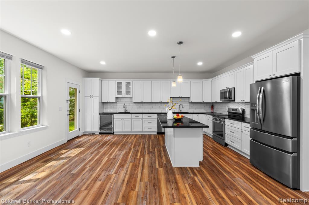 435 Hiscock Street Property Photo 10