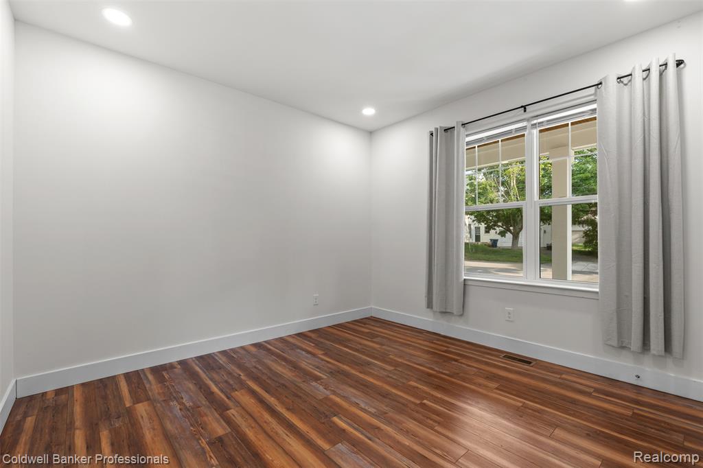 435 Hiscock Street Property Photo 21