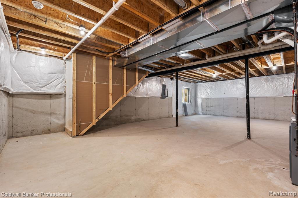 435 Hiscock Street Property Photo 37