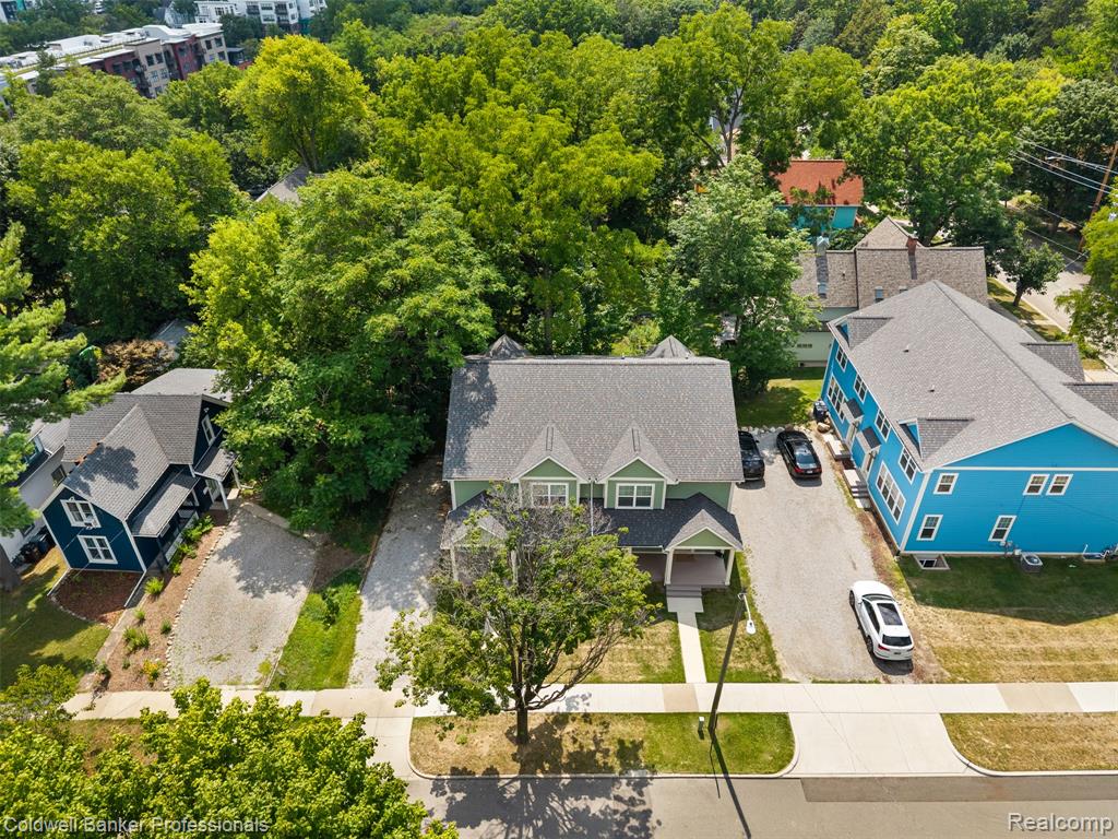 435 Hiscock Street Property Photo 43