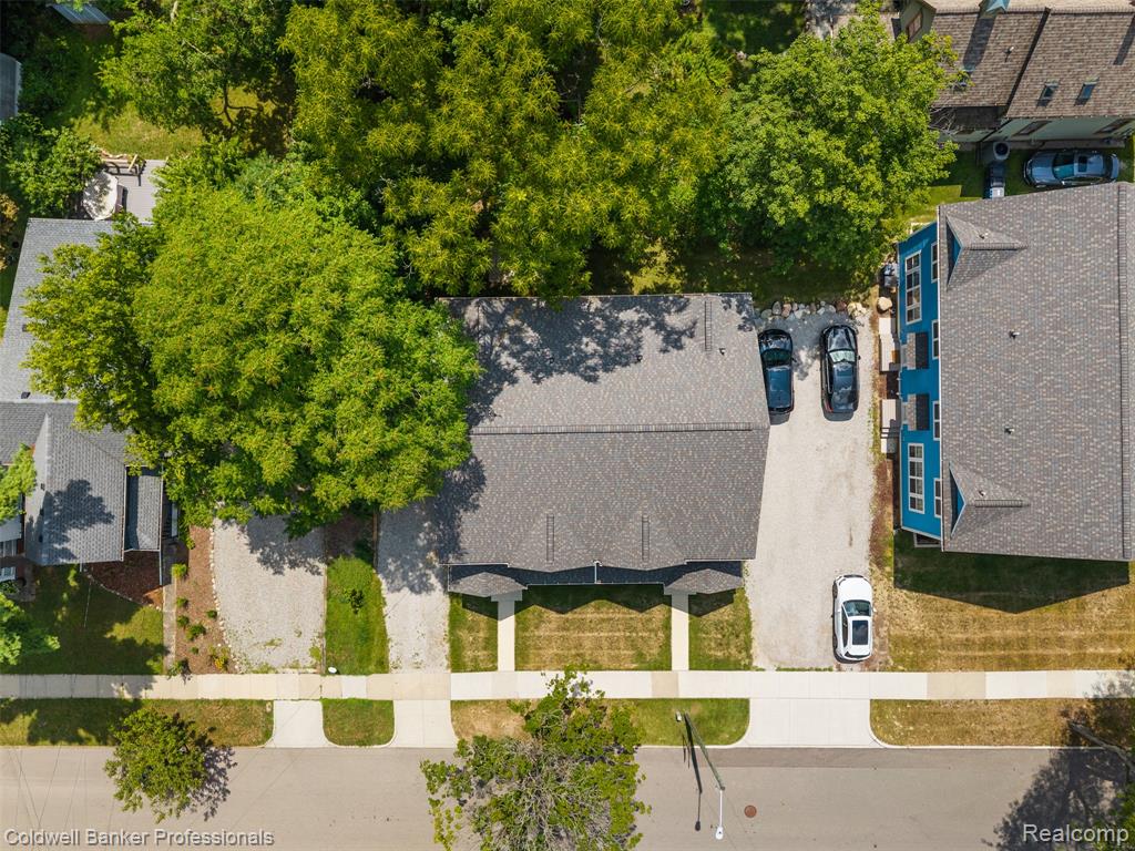 435 Hiscock Street Property Photo 44