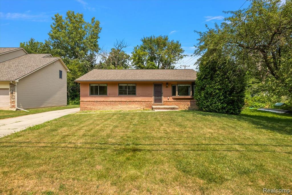 1754 Ruby Avenue Property Photo 2