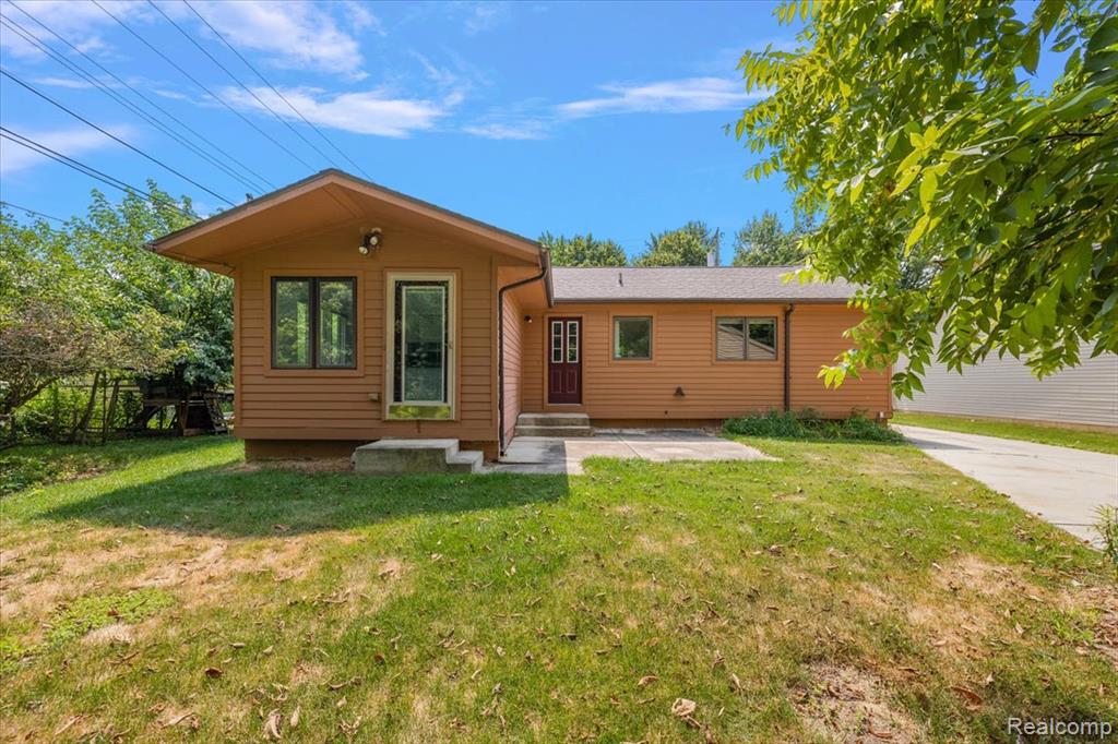 1754 Ruby Avenue Property Photo 5