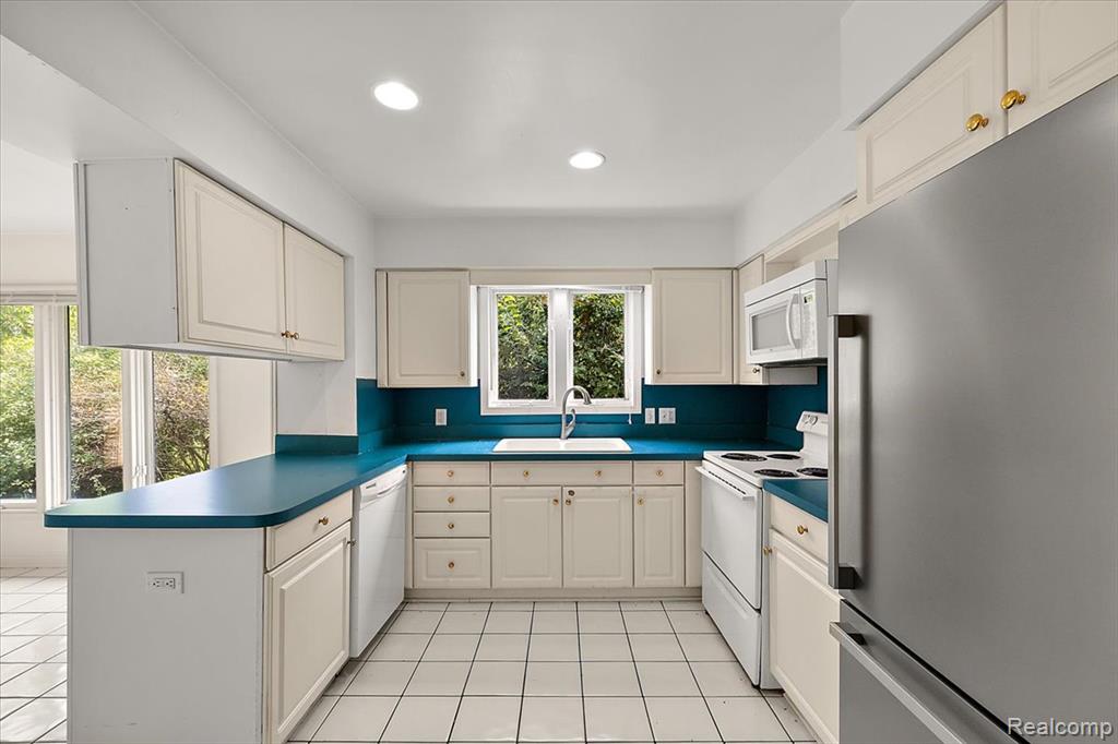 1754 Ruby Avenue Property Photo 16