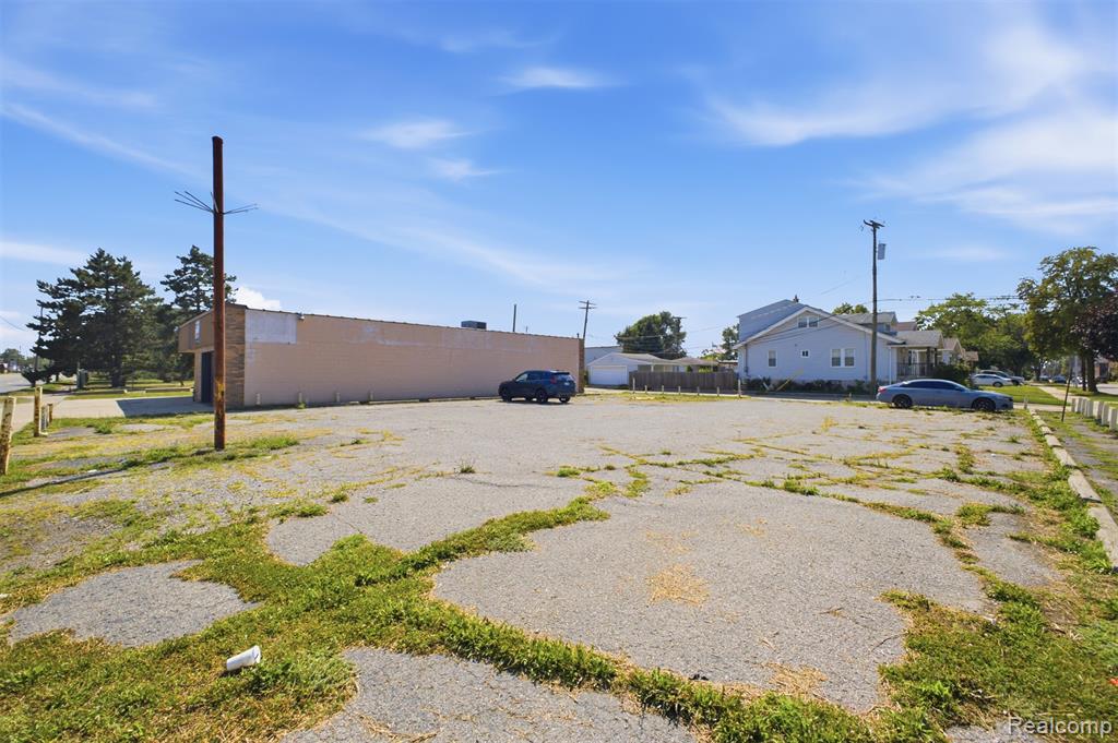 6901 Wyoming Avenue Property Photo 5