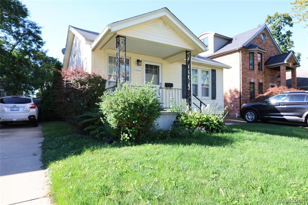 1244 Holland Street Property Photo 2
