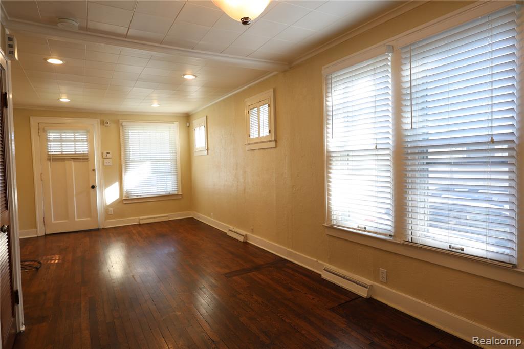 1244 Holland Street Property Photo 9