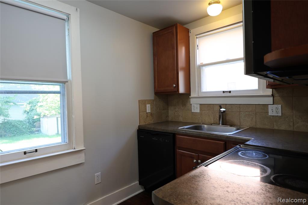 1244 Holland Street Property Photo 10