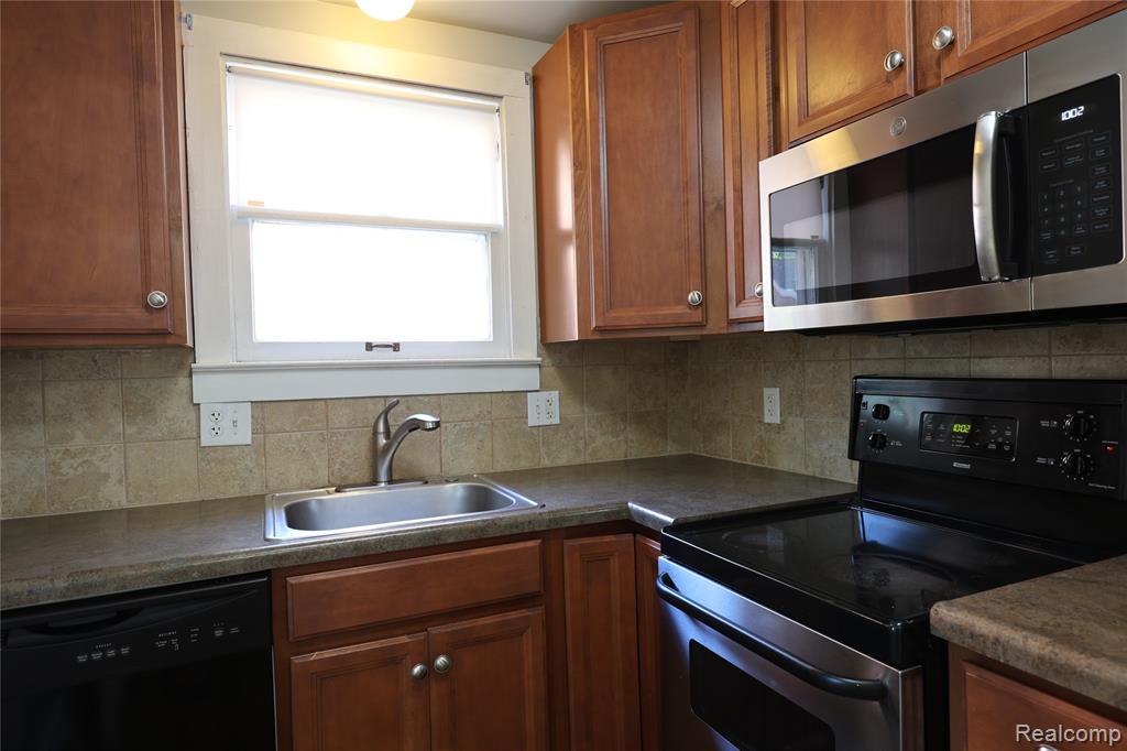1244 Holland Street Property Photo 11