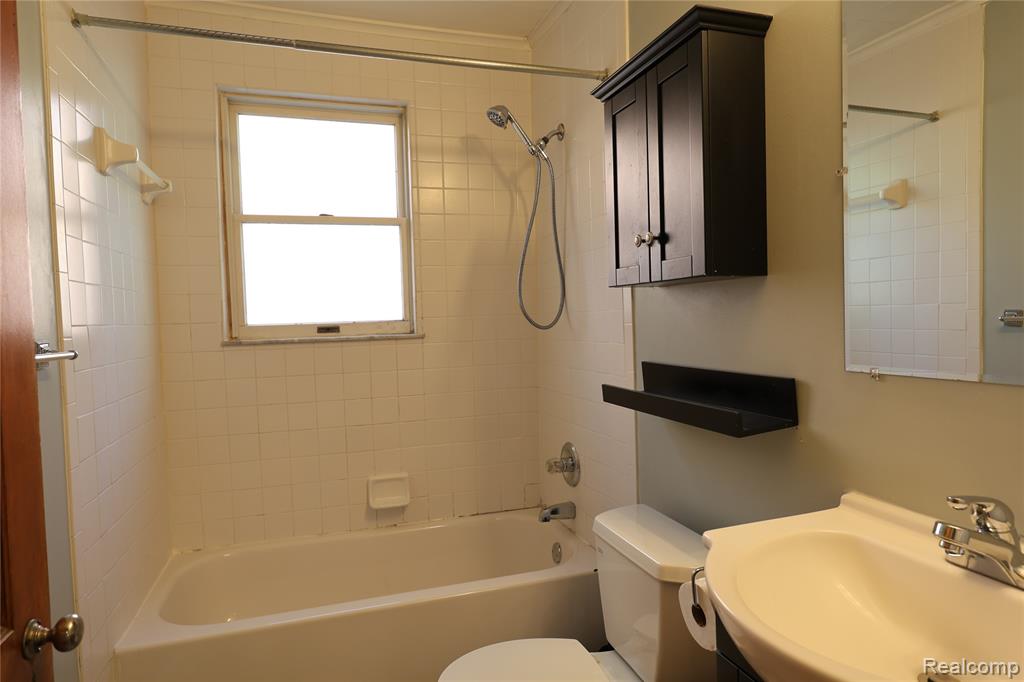 1244 Holland Street Property Photo 14
