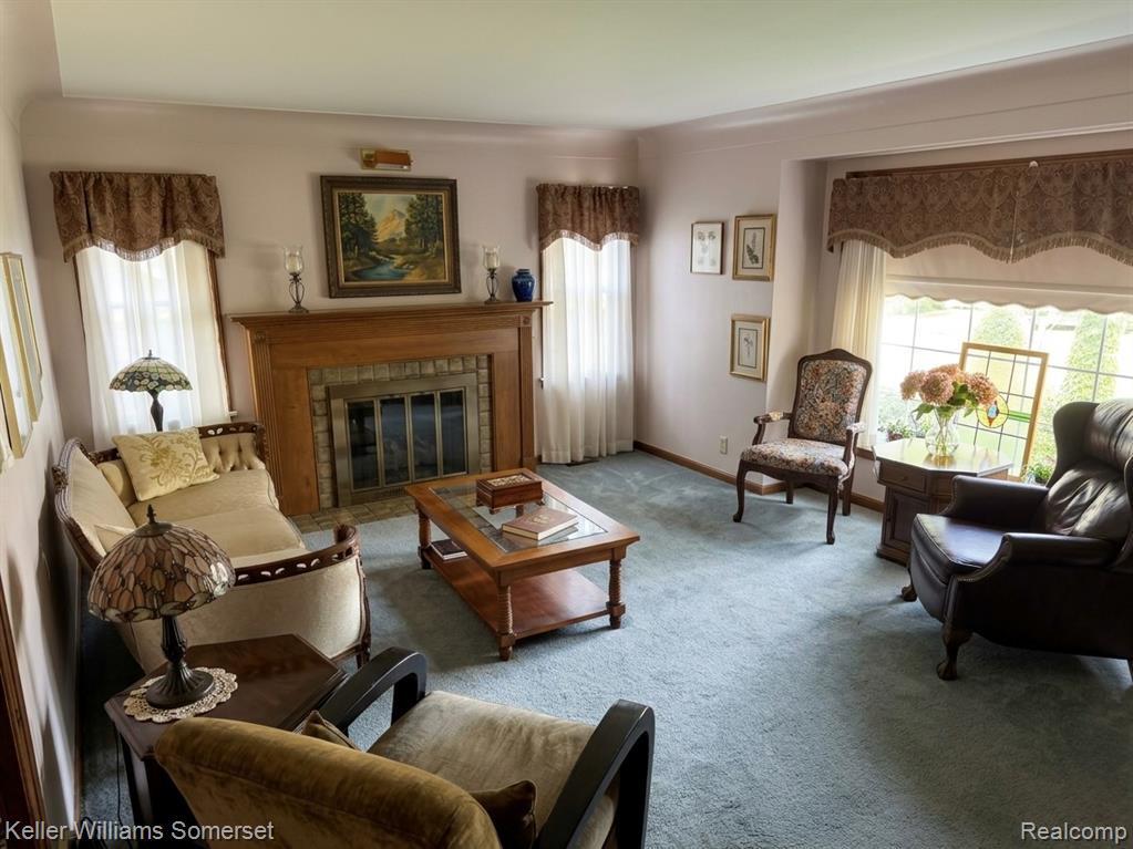 20695 Huntington Avenue Property Photo 6