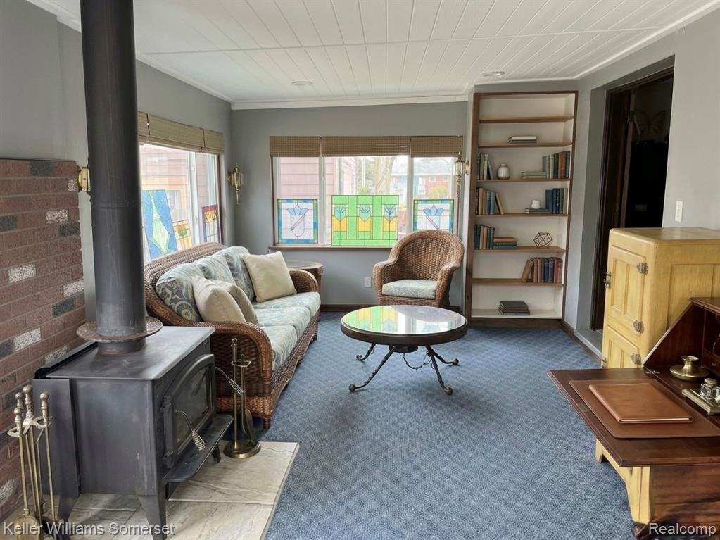 20695 Huntington Avenue Property Photo 7