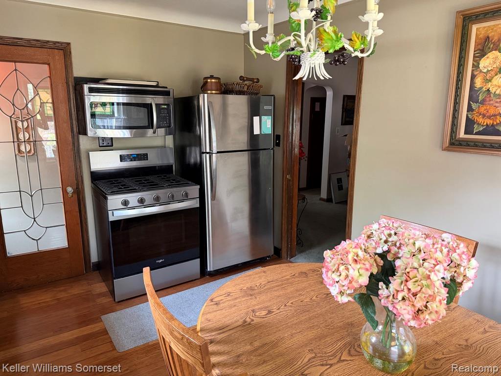 20695 Huntington Avenue Property Photo 14