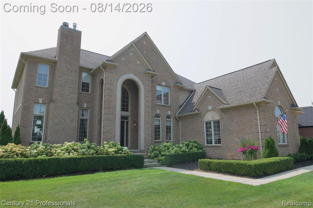 916 Majestic Property Photo 1