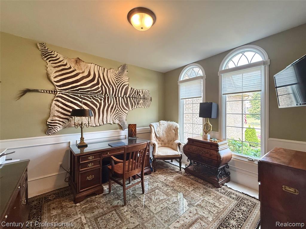 916 Majestic Property Photo 4