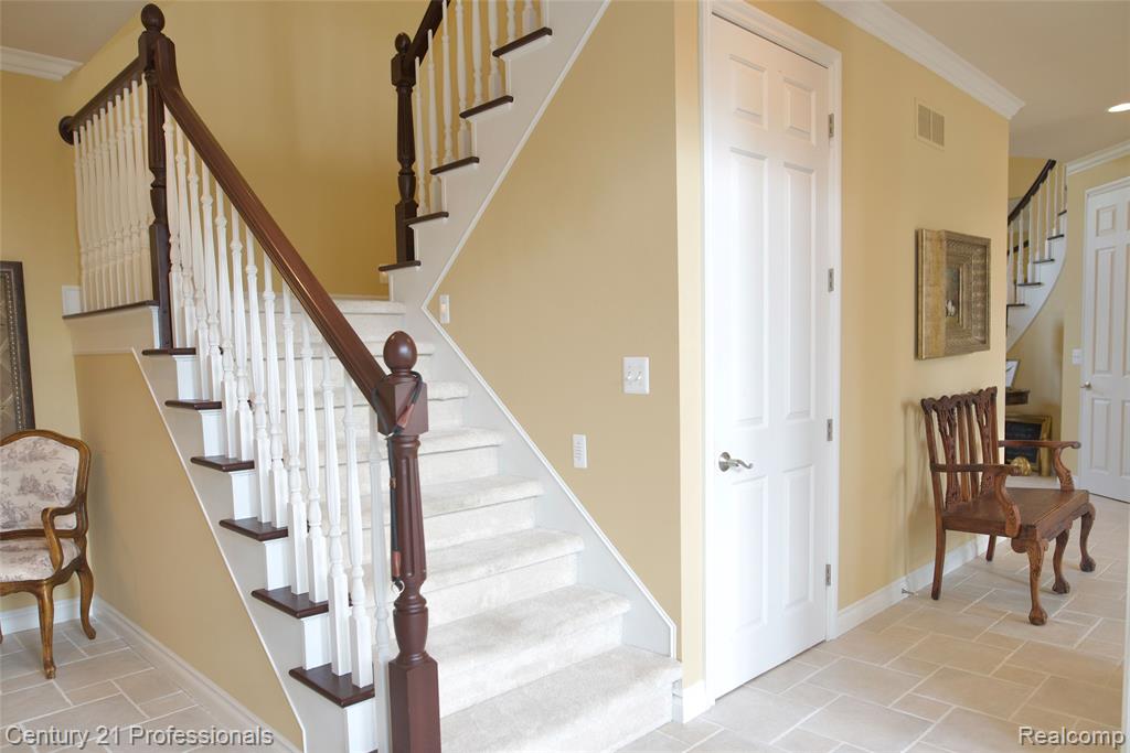 916 Majestic Property Photo 14