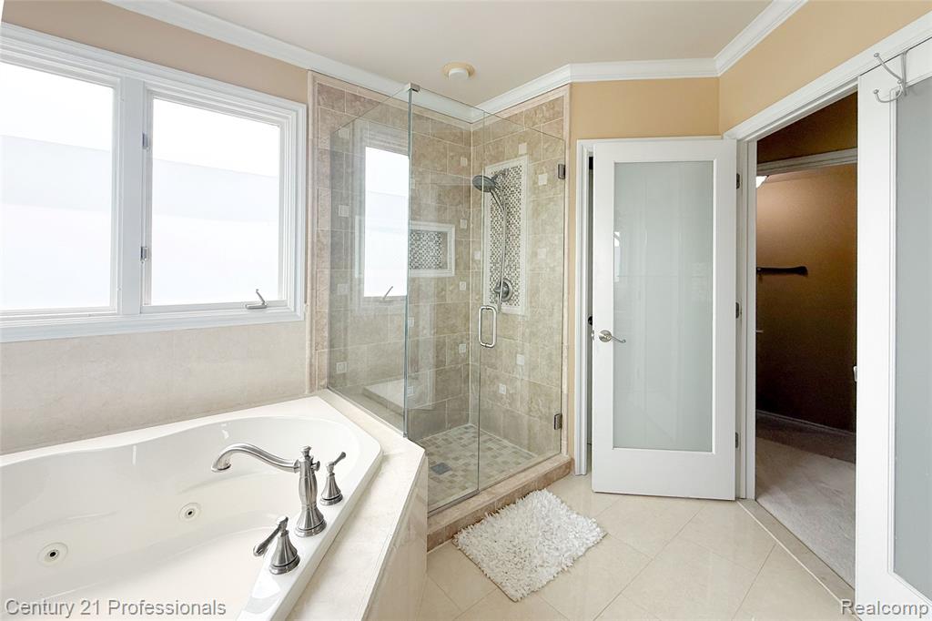 916 Majestic Property Photo 27
