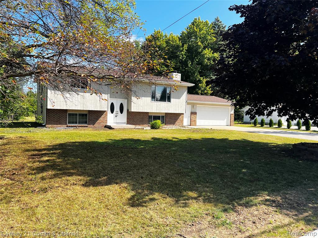 1954 W Midland Road Property Photo 1